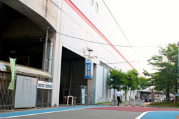 箱崎駅高架下自転車駐車場