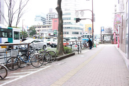 祇園駅路上自転車駐車場