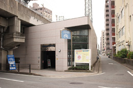 平尾駅自転車駐車場